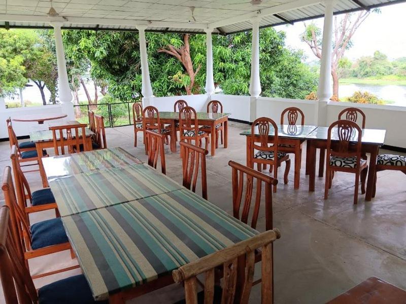 Aligama Cottage Talakolawela Bagian luar foto